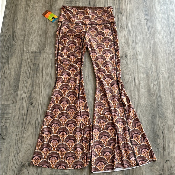 YOGA DEMOCRACY bell bottoms in art deco NWT - Picture 3 of 15